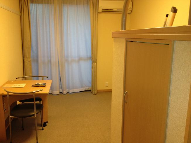 レオパレスボンヌール リビング