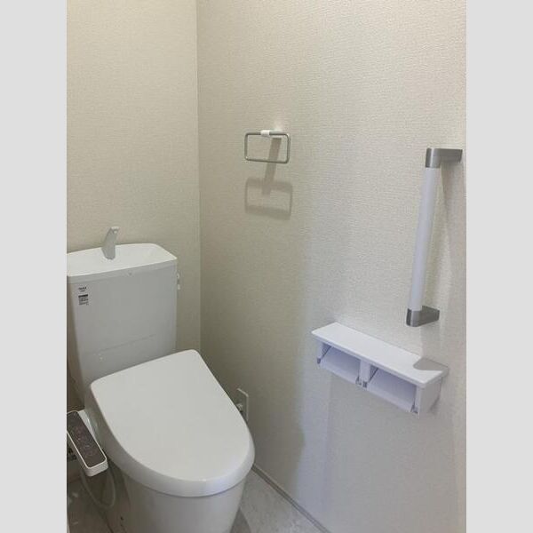リーブルファイン大森台 201号室トイレ