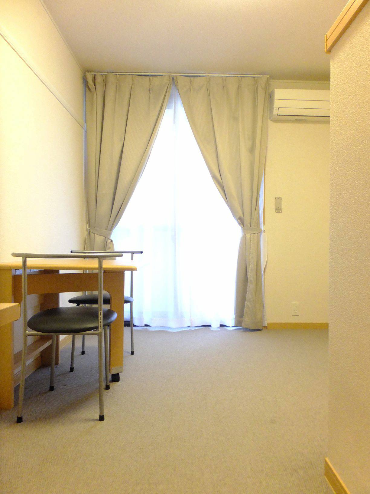 レオパレスＹＵＭＥ 2Ｆ以上じゅうたん