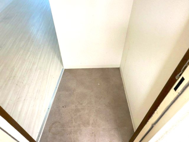 アドバンスⅥ301号室 同建物別部屋の参考画像