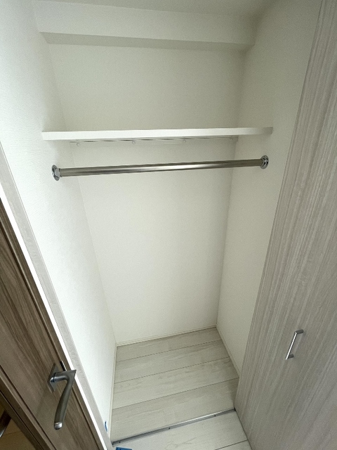 ガーラ・ステーション東神奈川8階 収納