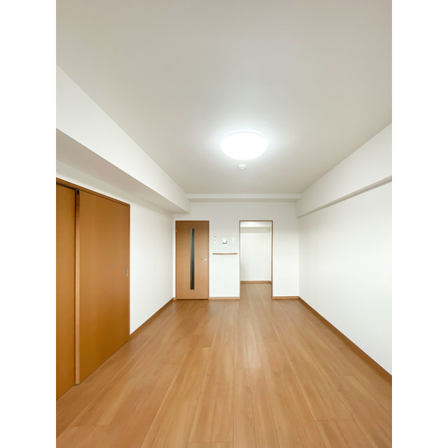 アーバハイツ六町環七北通り0505号室 リビング