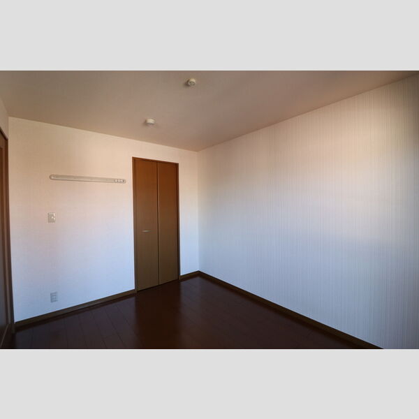 セジュール山の根202号室 洋室