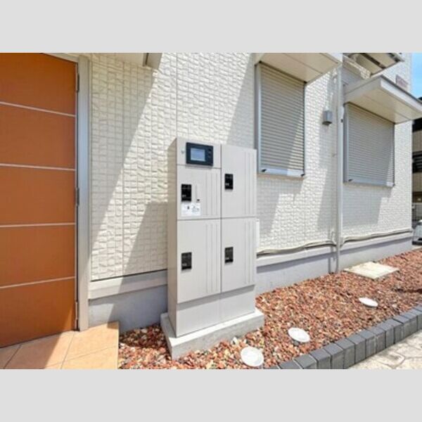 リビングタウンみつわ台 宅配ボックス