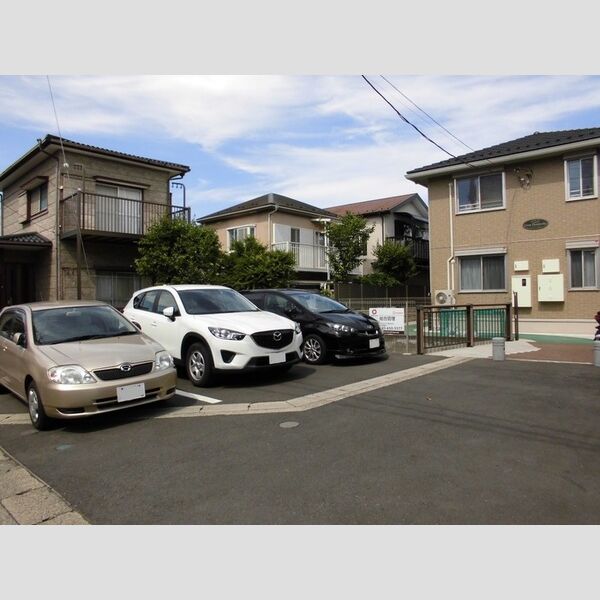 カーサポンティチェロ 駐車場