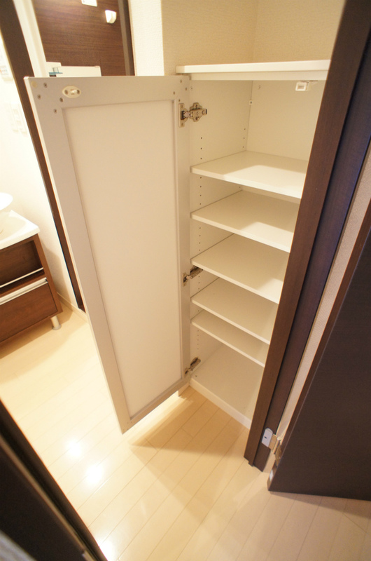 リブリ・西谷1階 玄関