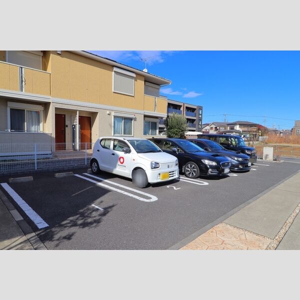 リリーグランジュ大宮 駐車場