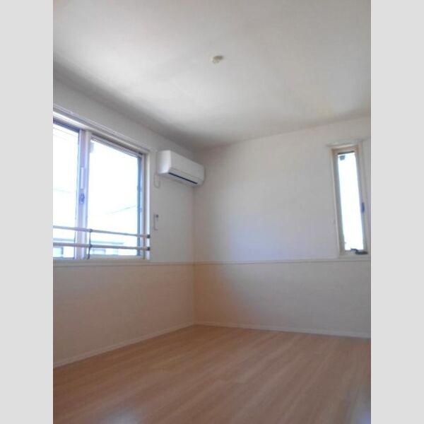 リクライン201号室 洋室