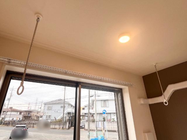 ｃａｓａ　ｓｅｒｅｎａ（カーサ　セレーナ）102号室 室内物干金具