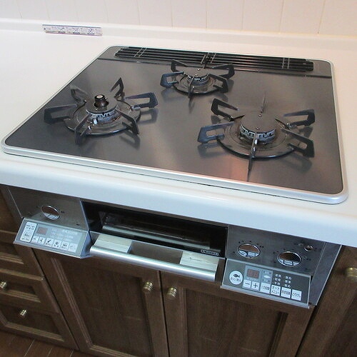 レクセルプラザ本厚木 キッチン 3口ガスコンロ　※2024年11月撮影時