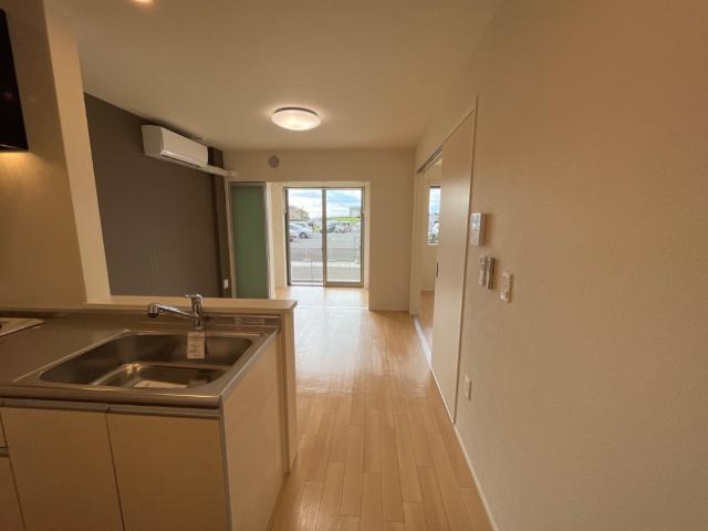 ブルー　スカイ（BLUE SKY） 室内