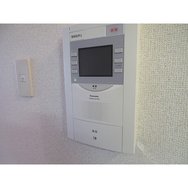 カーサ西荻0106号室 モニターホン