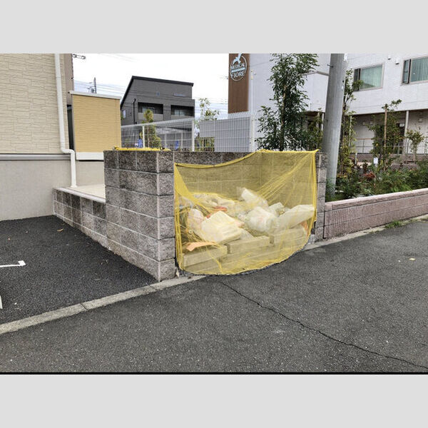 ロイヤルヒルズR207号室 敷地内ゴミ置き場