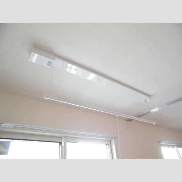 エアフォルク203号室 室内物干し