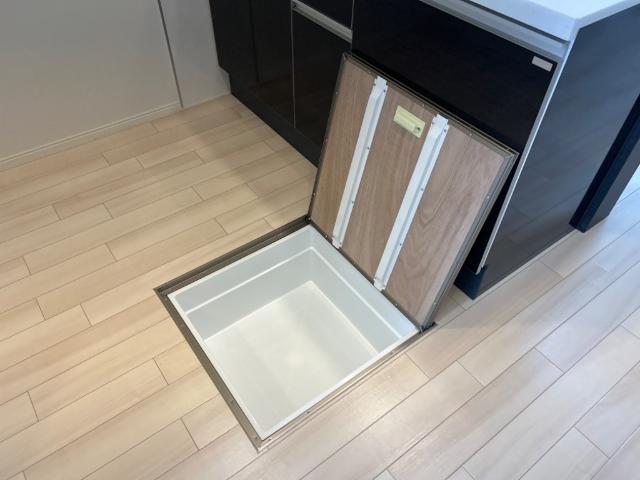 Rose Stellato (ローズ ステラート) 床下収納