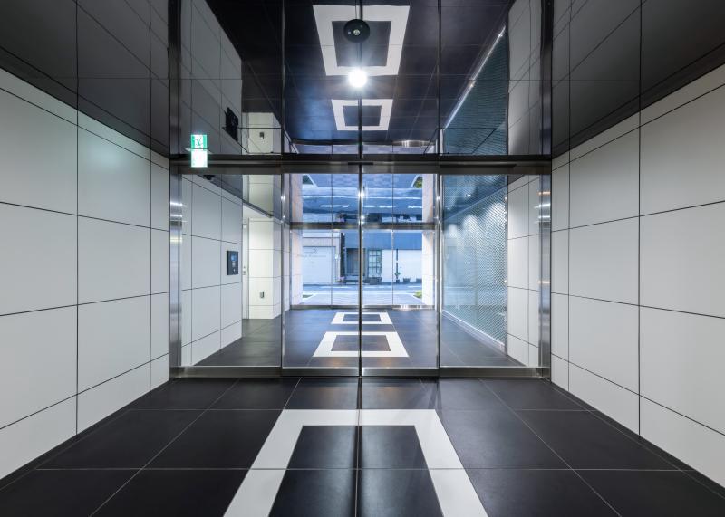 ジェノヴィア南千住Ⅳスカイガーデン7階 エントランス