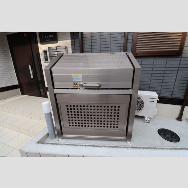 エーデル赤松町 ゴミ置き場