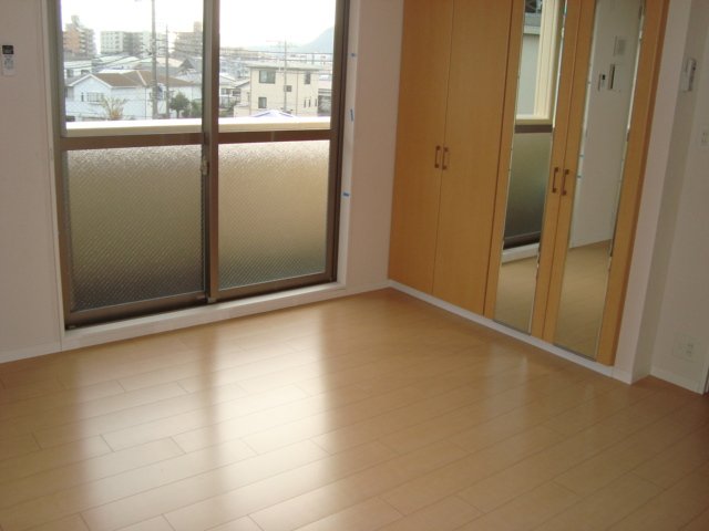 ティアラ・ビバ 洋室