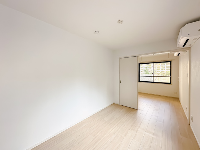 スカイコートリュクス品川大崎204号室 リビング