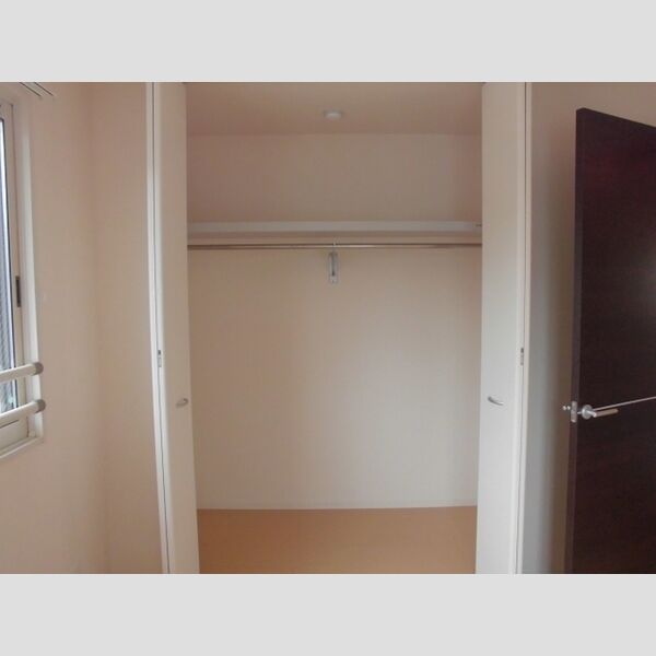 イーストエンジェル青山　A棟 洋室5.3帖　クローゼット