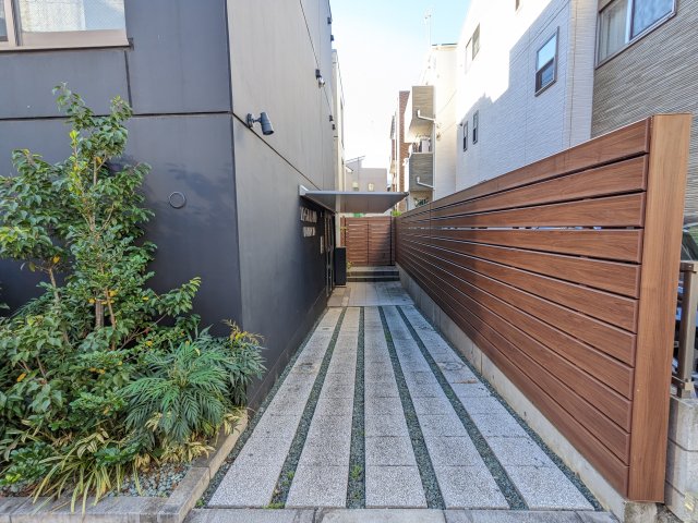 リーガランド方南町103号室 エントランス