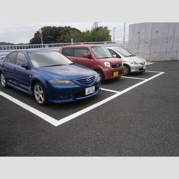 サンモール豊田 駐車場