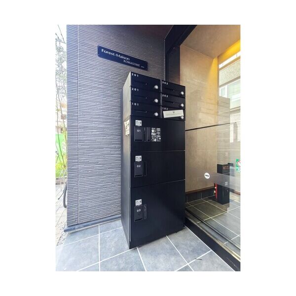 ForestMaisonKOMAGOMENORTH102号室 エントランス