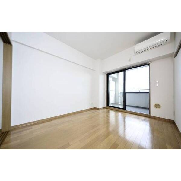 ロイヤルクレセント リビング