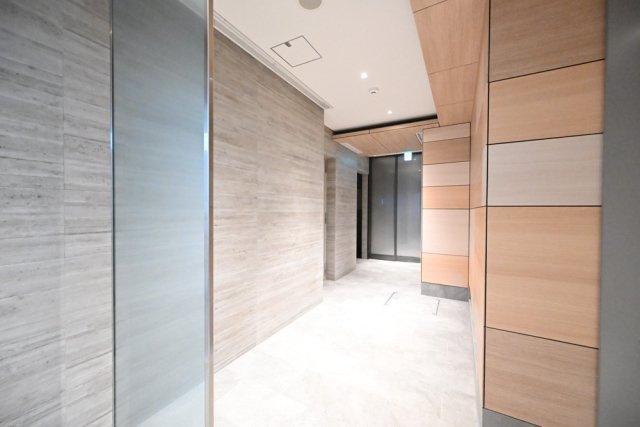 サンウッドフラッツ新宿四谷三丁目9階 エントランス