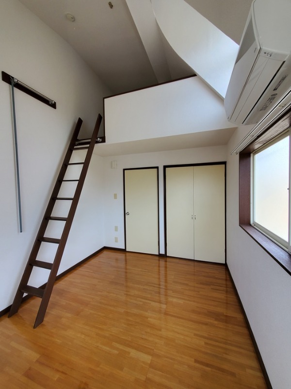 ミラノII2階 居室