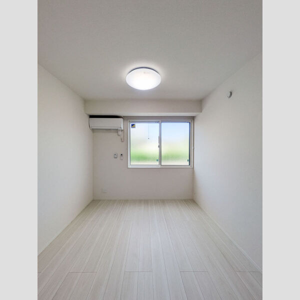 ソレイユ103号室 洋室