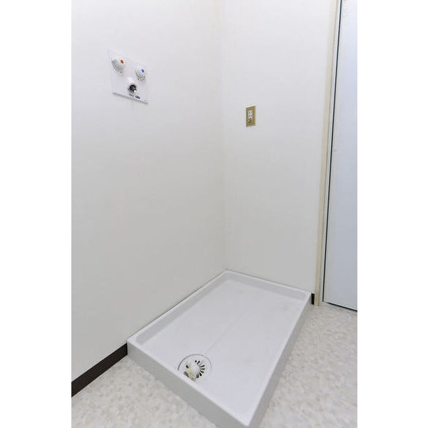 戸塚ハイライズC棟0411号室 洗濯機置場