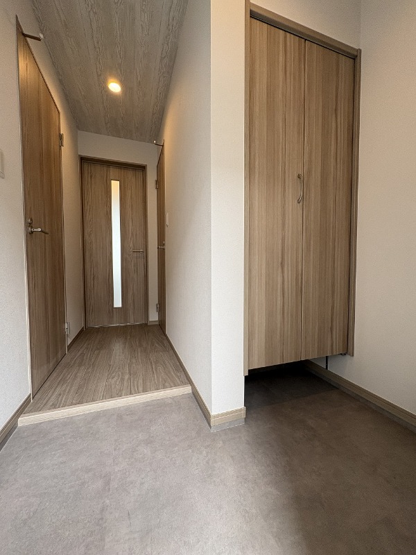 brillante　paws　舎人2階 玄関