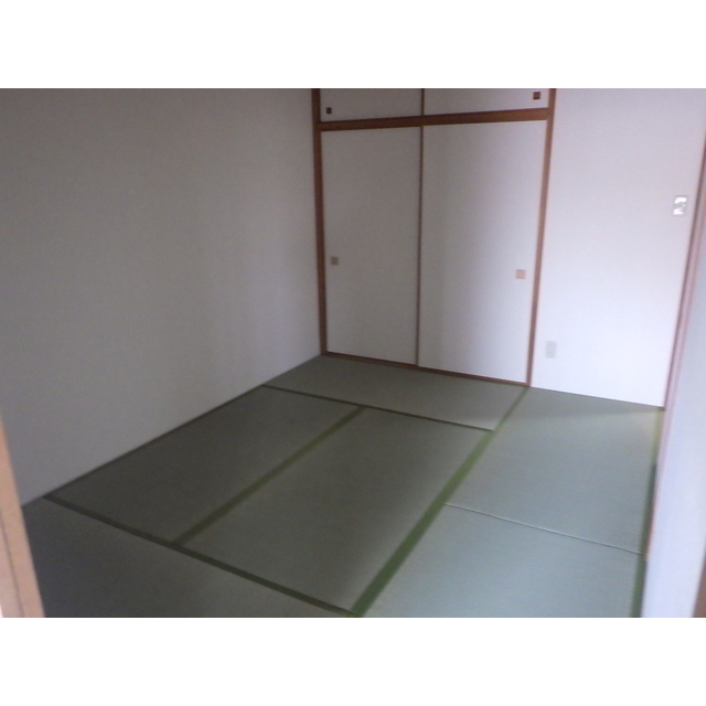 読売ランド第一マンションズ207号室 内観