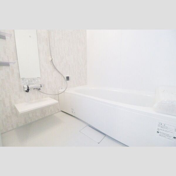 レジデンスマルニ102号室 バスルーム