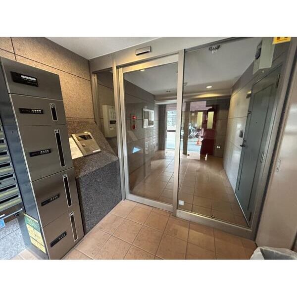 レジデンス練馬北町501号室 エントランス