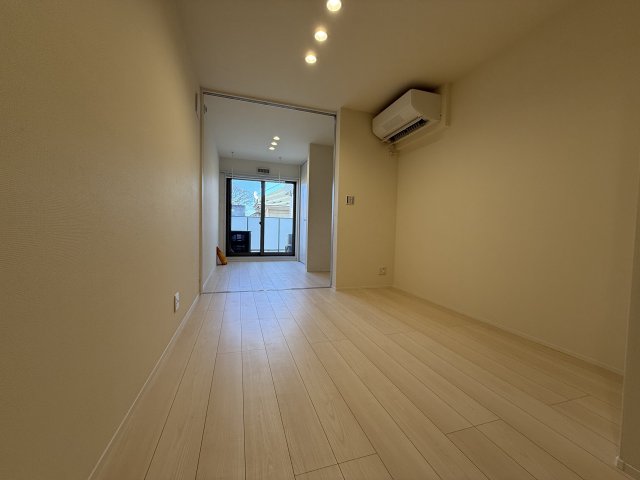 Ｍｉｌｅｓｔｏｎｅ　Ｓａｓａｚｕｋａ0201号室 リビング