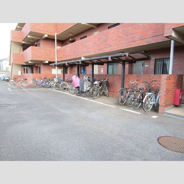 エミネンス№2301号室 駐輪場