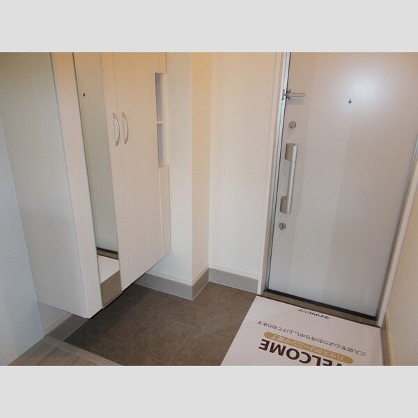 SIGNATURE 05 片倉レジデンス110号室 玄関