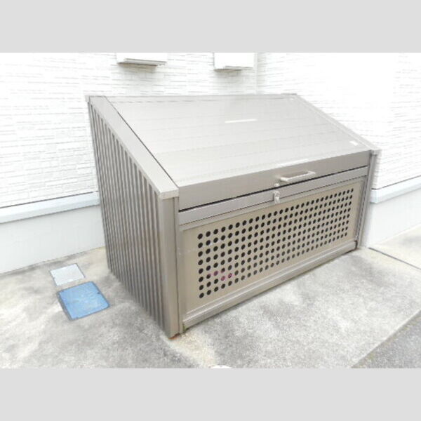 レセンテ・本八幡 入居者様専用ゴミストッカー