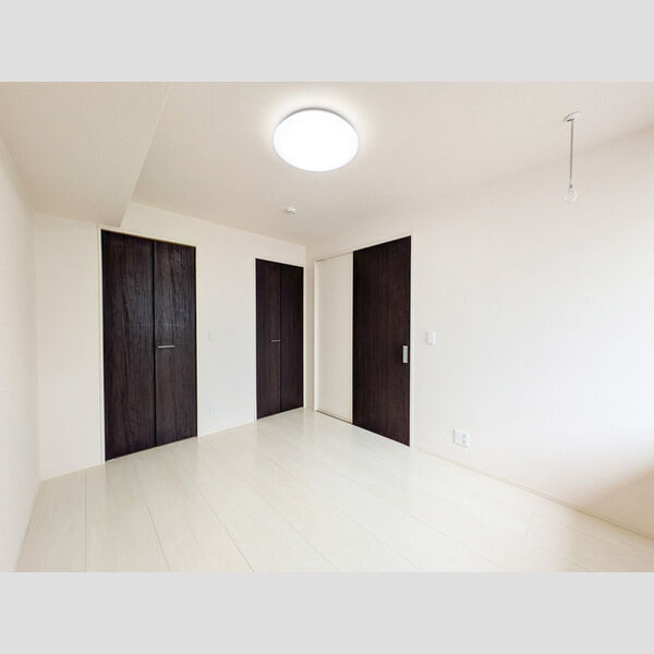 K-プレイス・レイクタウン Ⅱ 洋室