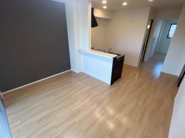 サウザンドリーフ201号室 リビング