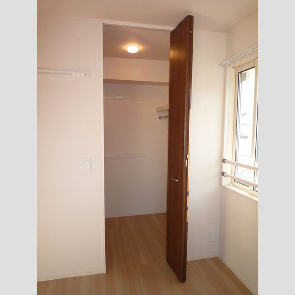 Bright Halu 　west205号室 収納