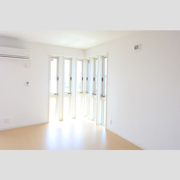 クレール ド ルネ101号室 同建物別部屋の参考画像