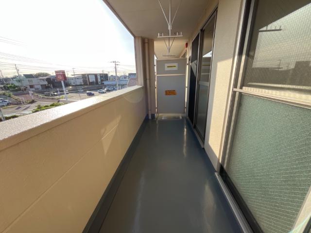プレザンスおおたかの森301号室 ベランダ