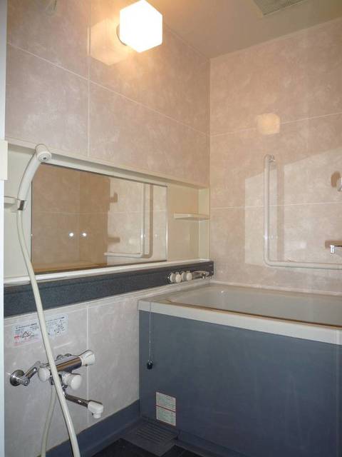 グランド・ガーラ南大井9階 ゆったり過ごせるお風呂です