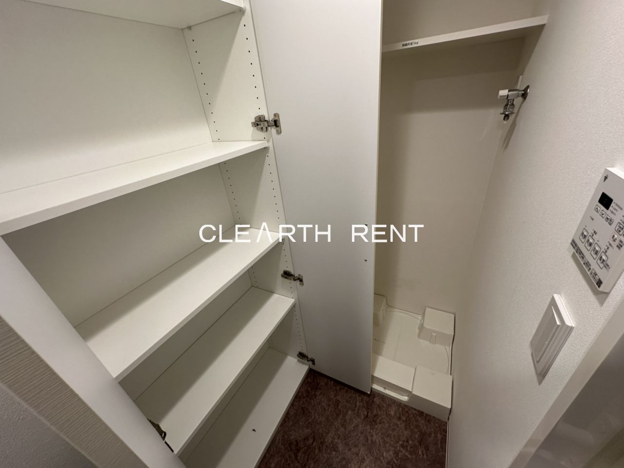 プラシア蒲田 ＴＨＥ ＧＲＡＮＤ ＲＥＳＩＤＥＮＣＥ タオルなどの収納に便利なリネン庫設置