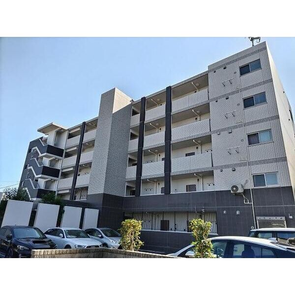 グランドアプティー 外観