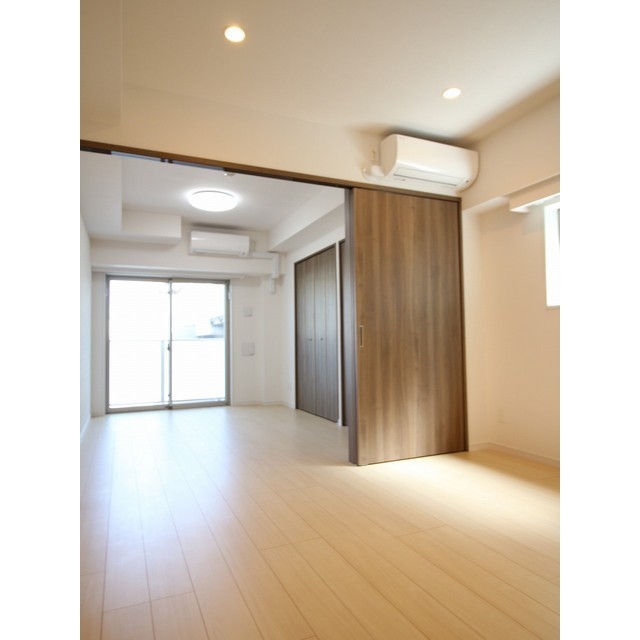 プレール・ドゥーク東向島301号室 リビング