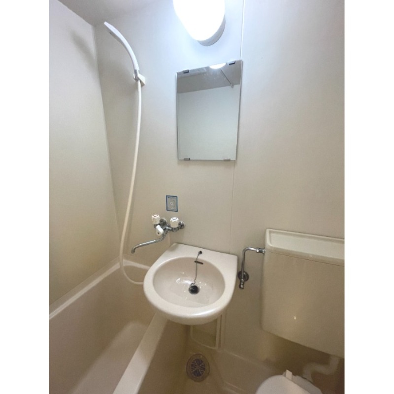 イーストアベニュー2階 ※同タイプの違うお部屋のお写真です。